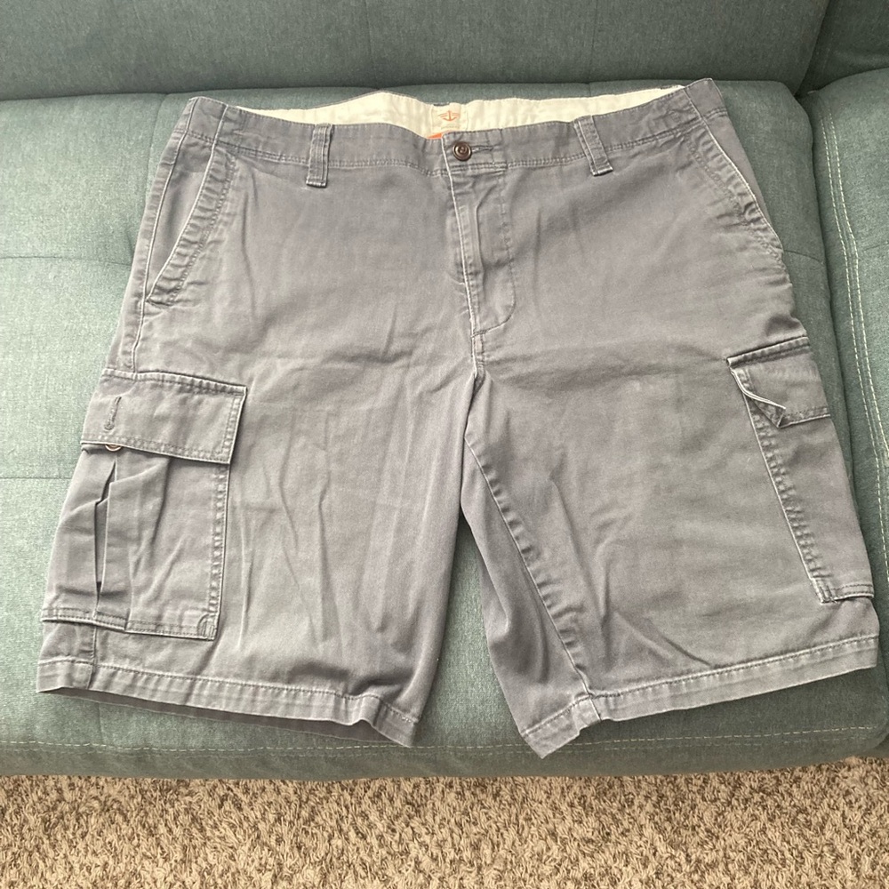 Dockers Gray Cargo Shorts Relaxed Fit Cotton Blend
